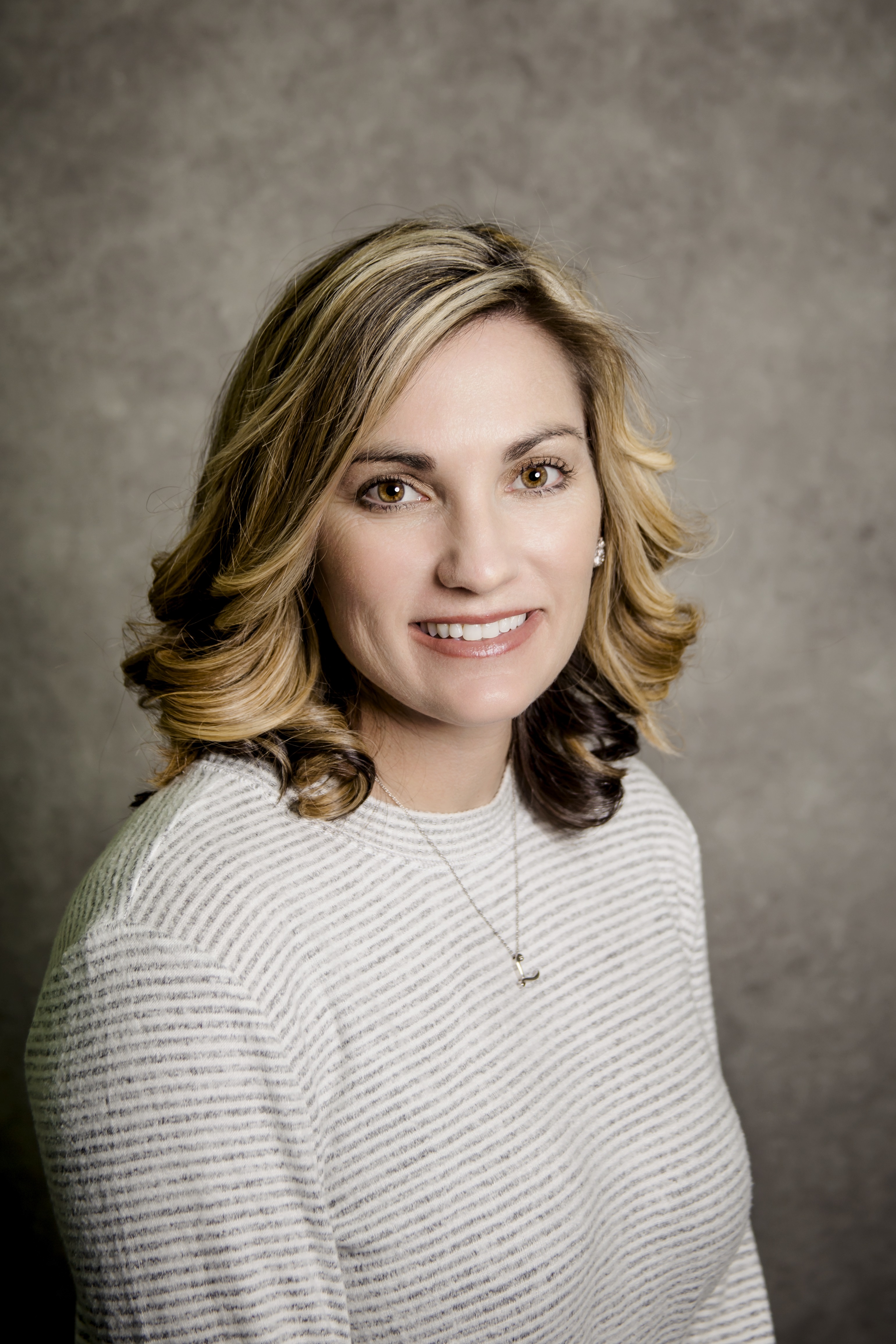 Leanna Lewis, FNP-C