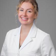 Claire Steininger headshot